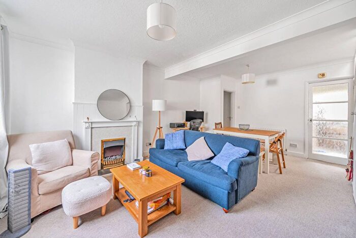 2 Bedroom Maisonette To Rent In Victoria Cottages, Kew, Richmond, TW9