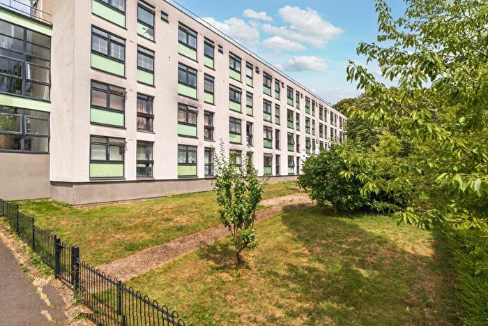 2 Bedroom Flat For Sale In Dartmouth Road, Forest Hill, SE23