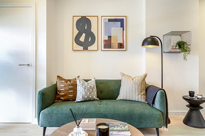 2 Bedroom Flat To Rent In The Waypoint, Maidenhead, SL6