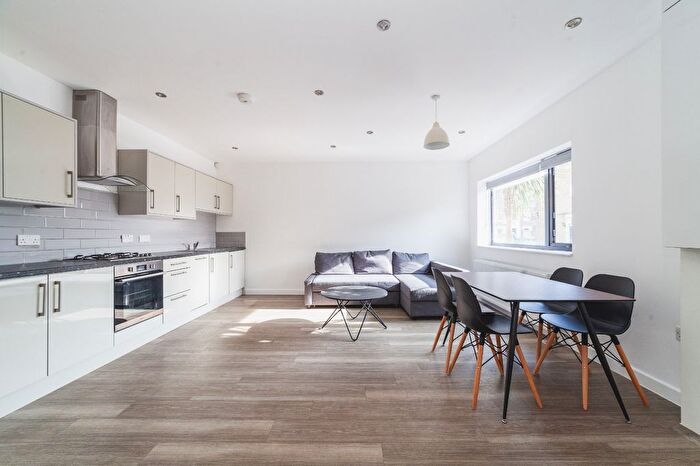 2 Bedroom Flat To Rent In Aldeburgh Street, Greenwich, London, SE10