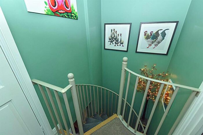 2 Bedroom Cottage For Sale In John Street, Bollington, SK10