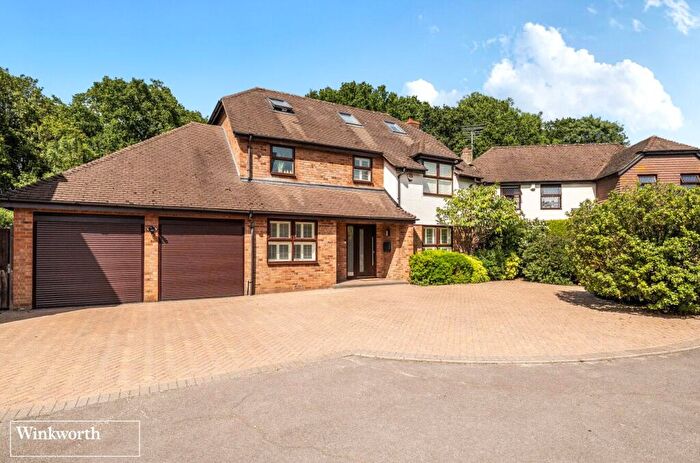 6 Bedroom Detached House For Sale In Fennel Close, Chineham, Basingstoke, Hampshire, RG24