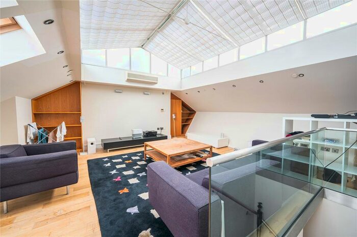 2 Bedroom Property To Rent In Harrington Gardens, London, SW7