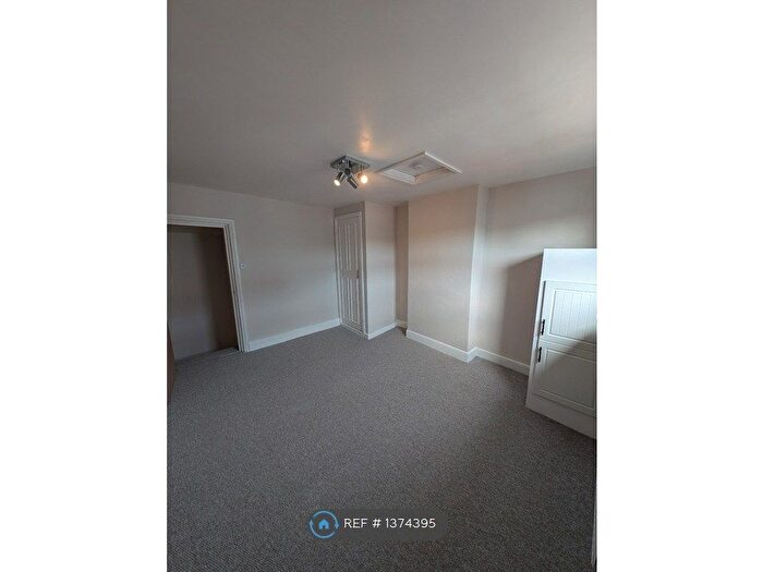 1 Bedroom Flat To Rent In Grosvenor Street, Cheltenham, GL52