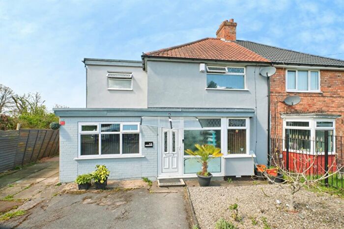 4 Bedroom Semi Detached House For Sale In Denton Grove, Stechford, Birmingham, B33