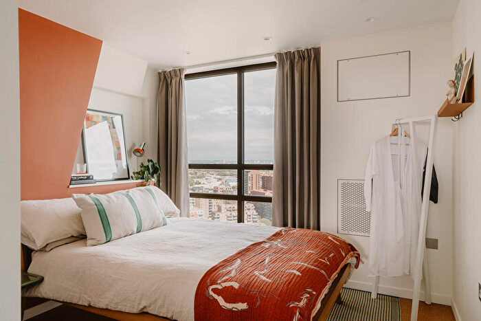 3 Bedroom Flat To Rent In Balfron Tower, St Leonards Road, London, E14