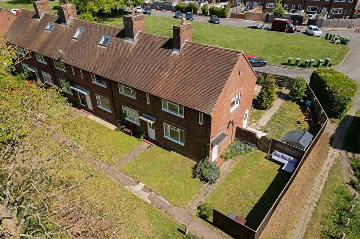2 Bedroom End Of Terrace House For Sale In North Drive, Harwell, OX11