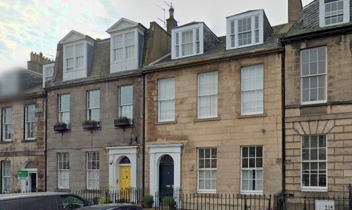 2 Bedroom Flat To Rent In Albany Street, Edinburgh, EH1
