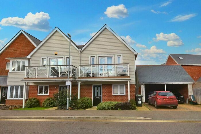 3 Bedroom Semi-Detached House To Rent In Amisse Drive, Holborough Lakes, ME6