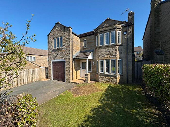 4 Bedroom Detached House To Rent In Honey Head Lane, Honley, Holmfirth, Yorkshire, HD9
