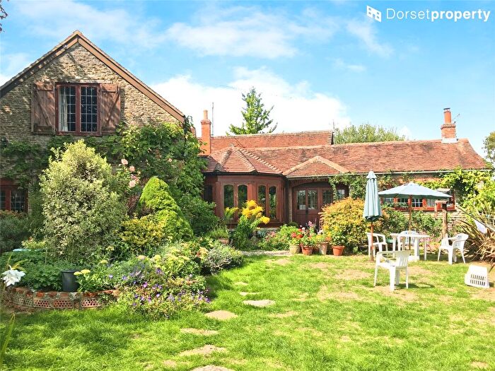 4 Bedroom Detached House To Rent In The Threshing Barn, Quiet Corner Farm, Henstridge, Dorset, BA8