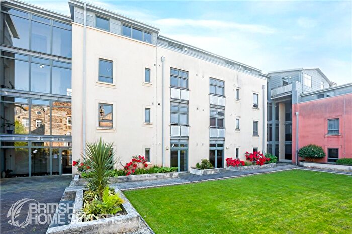2 Bedroom Flat For Sale In Tresawya Drive, Truro, Cornwall, TR1