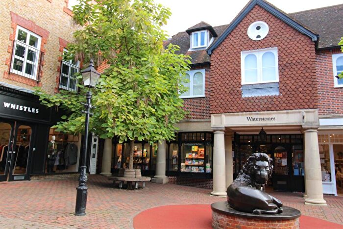 2 Bedroom Apartment To Rent In Galleon House, Lion & Lamb Yard, Farnham, GU9