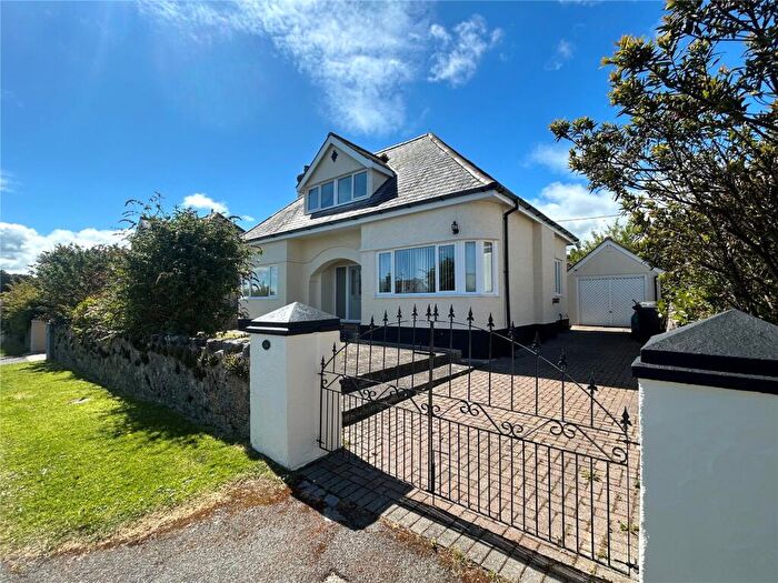 3 Bedroom Detached House For Sale In Bay View Road, Benllech, Isle Of Anglesey, LL74