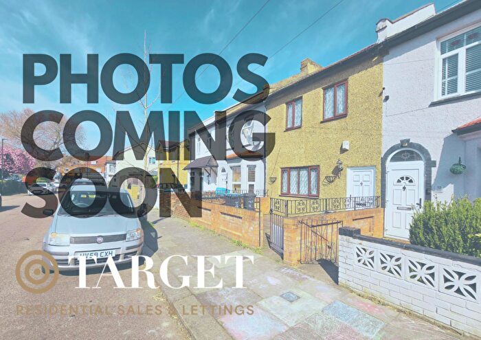 3 Bedroom Terraced House To Rent In Connop Road, EN3