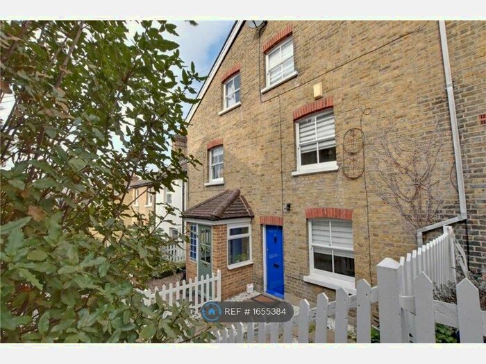 3 Bedroom Terraced House To Rent In Mill Place, Chislehurst, BR7