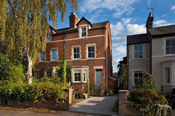 4 Bedroom Semi-Detached House For Sale In Farndon Road, Oxford, OX2