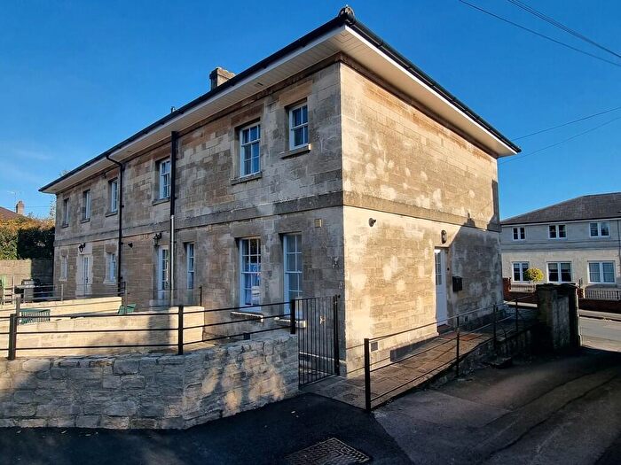 2 Bedroom End Of Terrace House To Rent In Ash Walk, Warminster, BA12