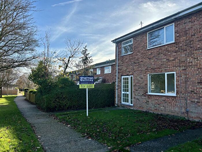 3 Bedroom Terraced House For Sale In Macbeth Close, Huntingdon, PE29