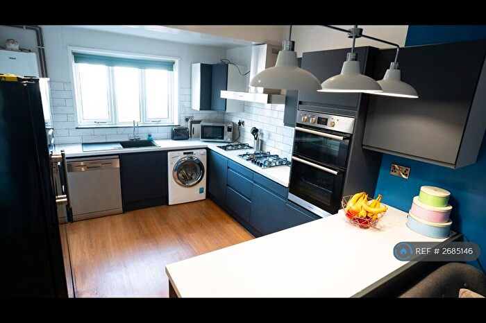 6 Bedroom Terraced House To Rent In Alexandra Terrace, Brynmill, Swansea, SA2