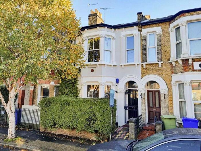 1 Bedroom Flat To Rent In St. Aidans Road, East Dulwich, SE22