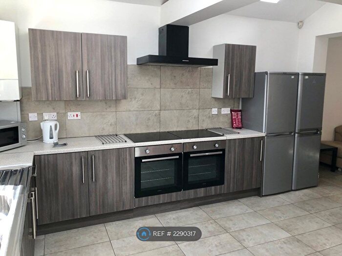 8 Bedroom Terraced House To Rent In Kenmare Road, Liverpool, L15