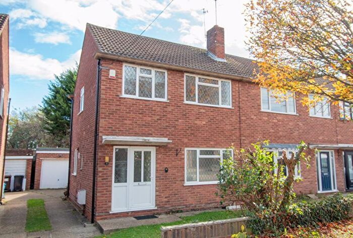 3 Bedroom Semi-Detached House To Rent In Storr Gardens, Hutton, CM13