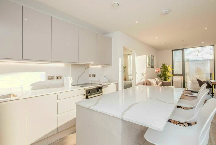 1 Bedroom Flat To Rent In Queen Street, Salford, M3