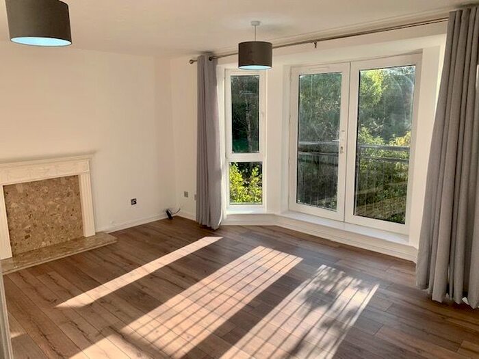 2 Bedroom Flat To Rent In Halliard Court, Barquentine Place, Cardiff, CF10