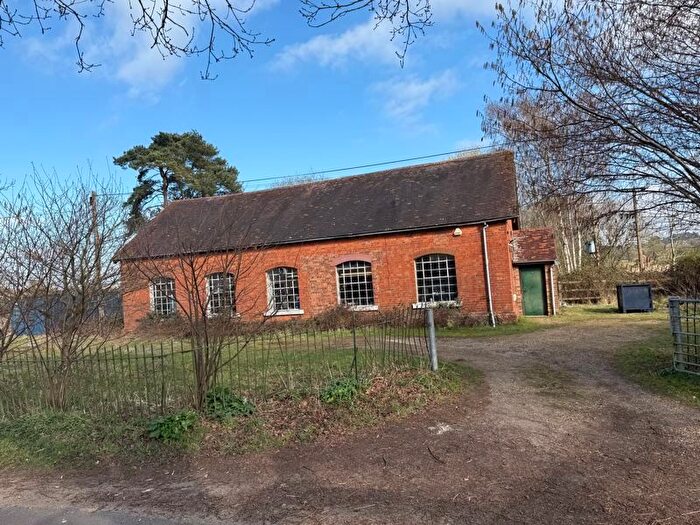 3 Bedroom Detached House For Sale In Woburn Lane, Aspley Guise, MK17