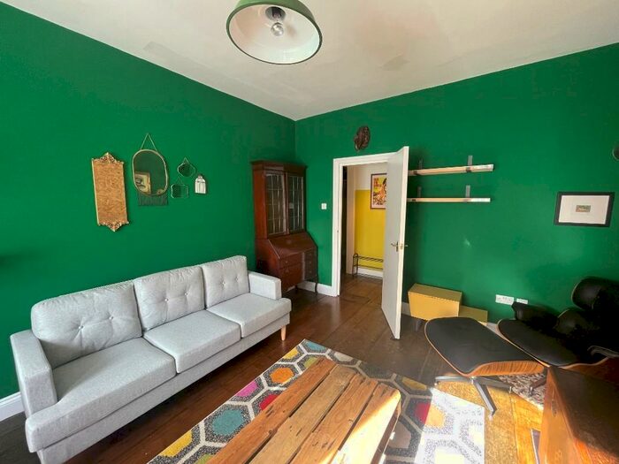 2 Bedroom Flat To Rent In Nelson Road, Southsea, Hampshire, PO5