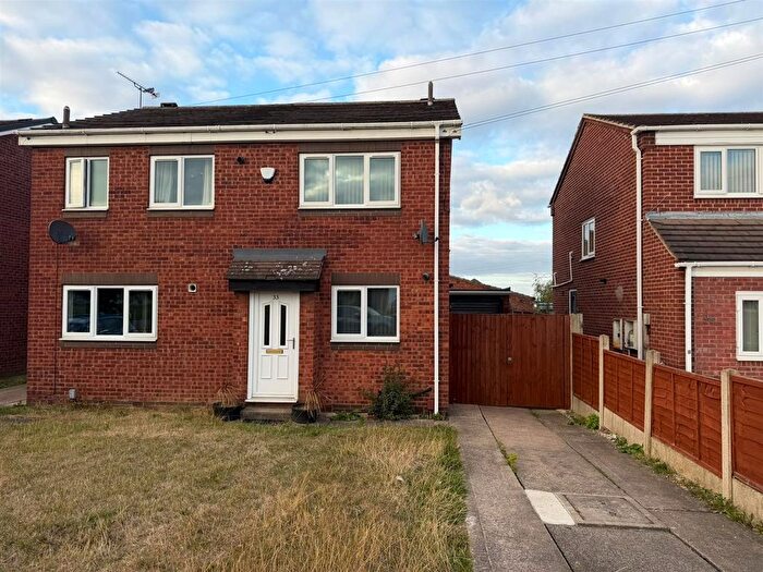 2 Bedroom Semi Detached House To Rent In Barnstone Vale, Wakefield, WF1