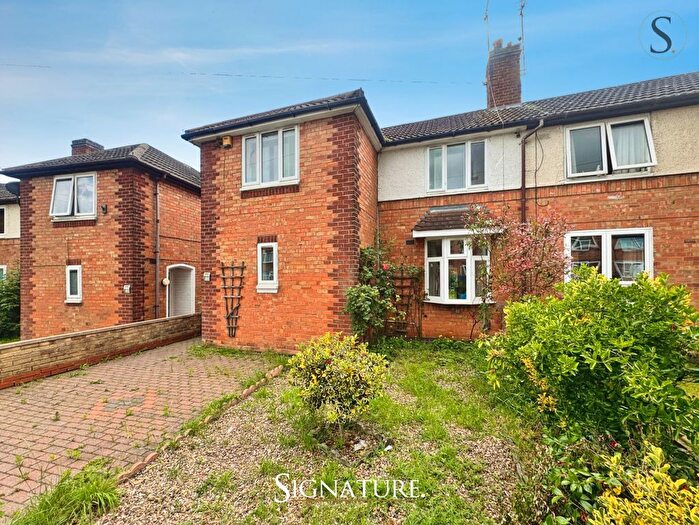 3 Bedroom Semi-Detached House To Rent In Bendbow Rise, Leicester, LE3