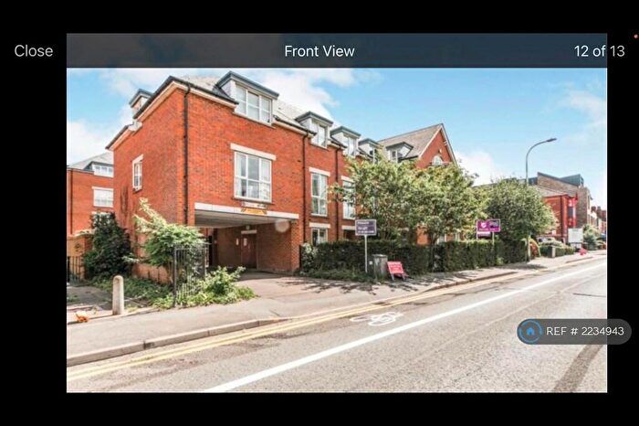 2 Bedroom Flat To Rent In Stirling House, Reading, RG1