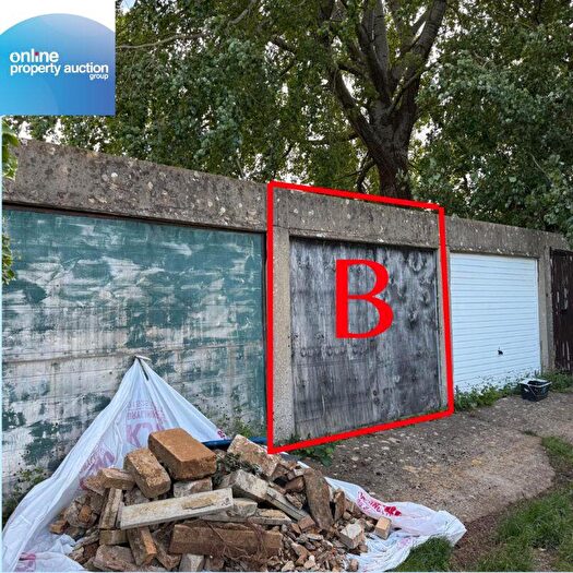 Garage / Parking For Sale In Garage B At Bretch Hill, Banbury, Oxfordshire, OX16