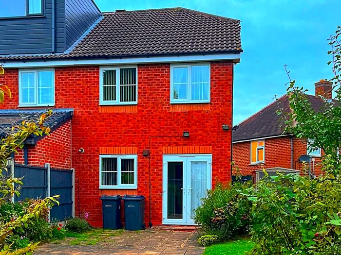 3 Bedroom End Of Terrace House To Rent In Lingard Road, Sutton Coldfield, West Midlands, B75