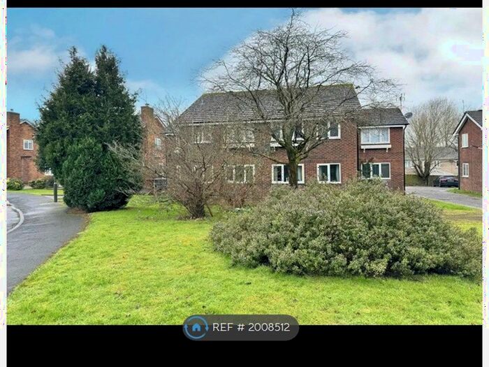 1 Bedroom Flat To Rent In Millersdale Court, Glossop, SK13