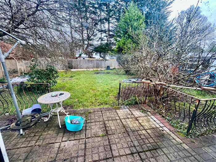 5 Bedroom Detached House For Sale In Ringwood Road, Ferndown, BH22