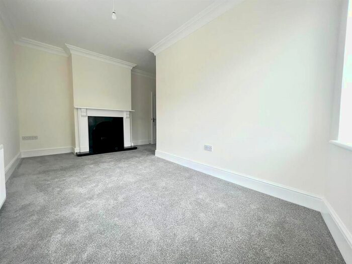 2 Bedroom Flat To Rent In Allott Street, Hoyland Common, Barnsley, S74