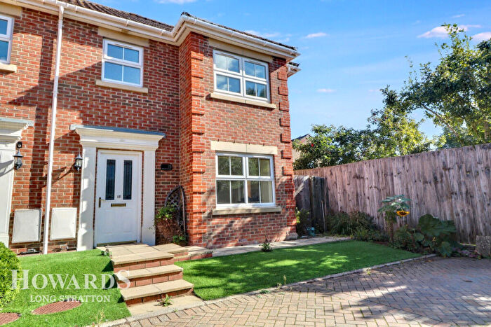 3 Bedroom Semi-Detached House For Sale In The Old Coaching Place, Diss, IP22