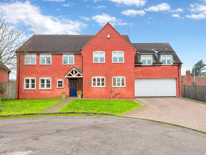 5 Bedroom Detached House For Sale In Goodwins Court, Rolleston, Newark, NG23
