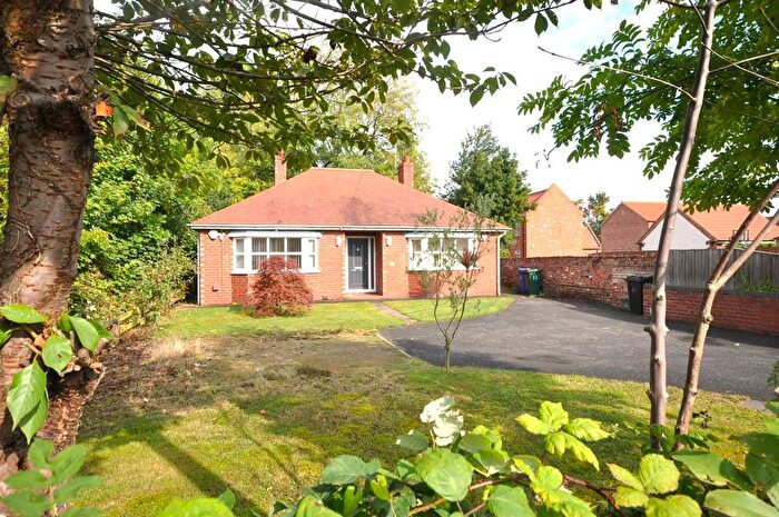 2 Bedroom Detached Bungalow For Sale In High Street, Hatfield, Doncaster, DN7