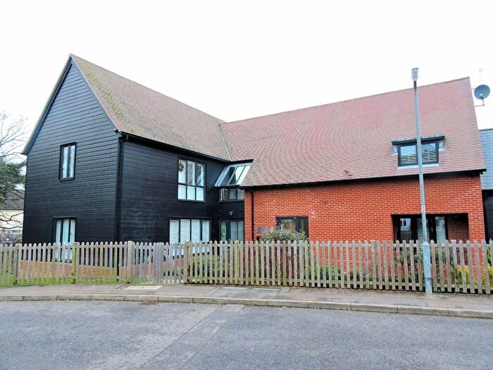 2 Bedroom Flat To Rent In Barnards Field, CM6