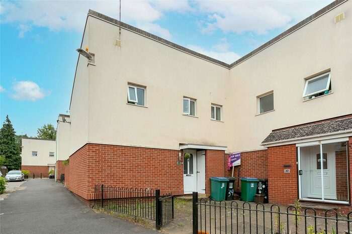 3 Bedroom End Of Terrace House To Rent In Robin Place, Boundary Way, Watford, Hertfordshire, WD25