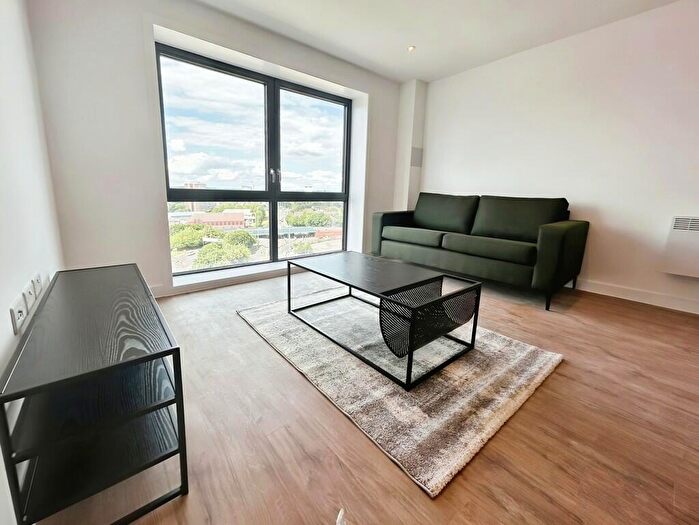 1 Bedroom Apartment To Rent In Phoenix, LS9