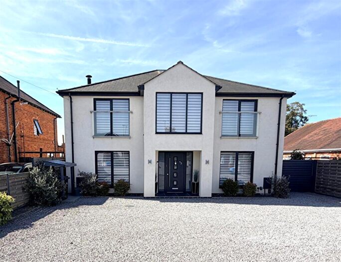 4 Bedroom Detached House For Sale In Longford Lane, Gloucester, GL2