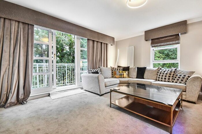 2 Bedroom Flat For Sale In Station Avenue, Inverclyde, Inverkip, PA16