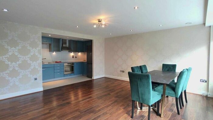 2 Bedroom Flat To Rent In Heathcroft, London, W5