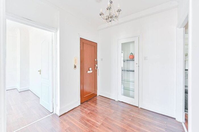 2 Bedroom Flat To Rent In Seymour Street, Marylebone, London, W1H