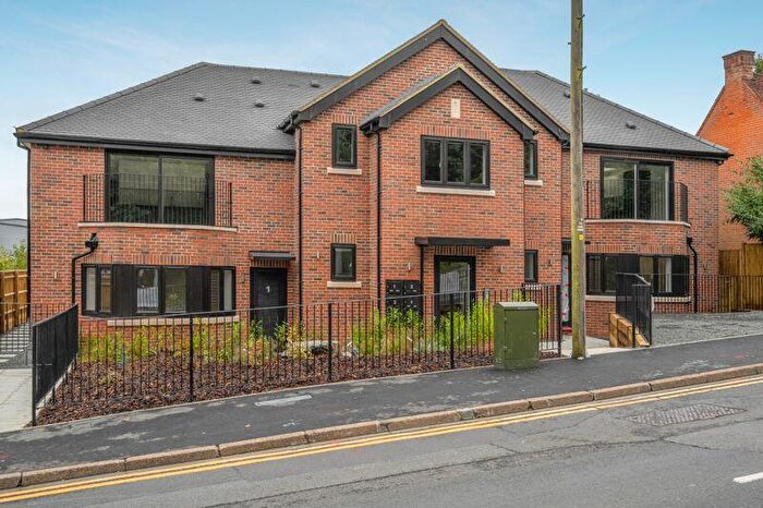 2 Bedroom Flat To Rent In Chapel Lane, High Wycombe, HP12